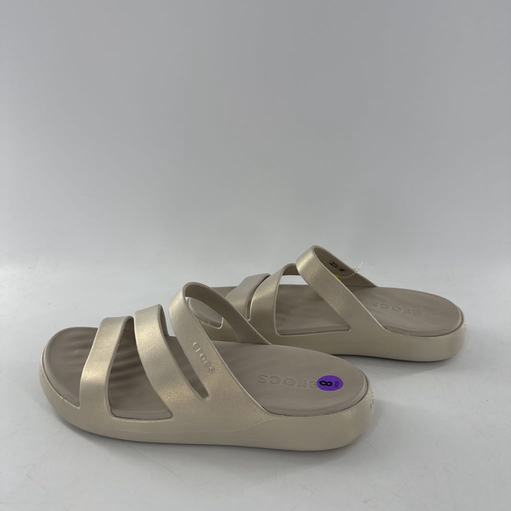 8 cushioned strappy sandal