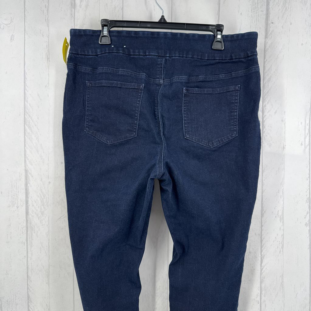 2 pull-on denim capris