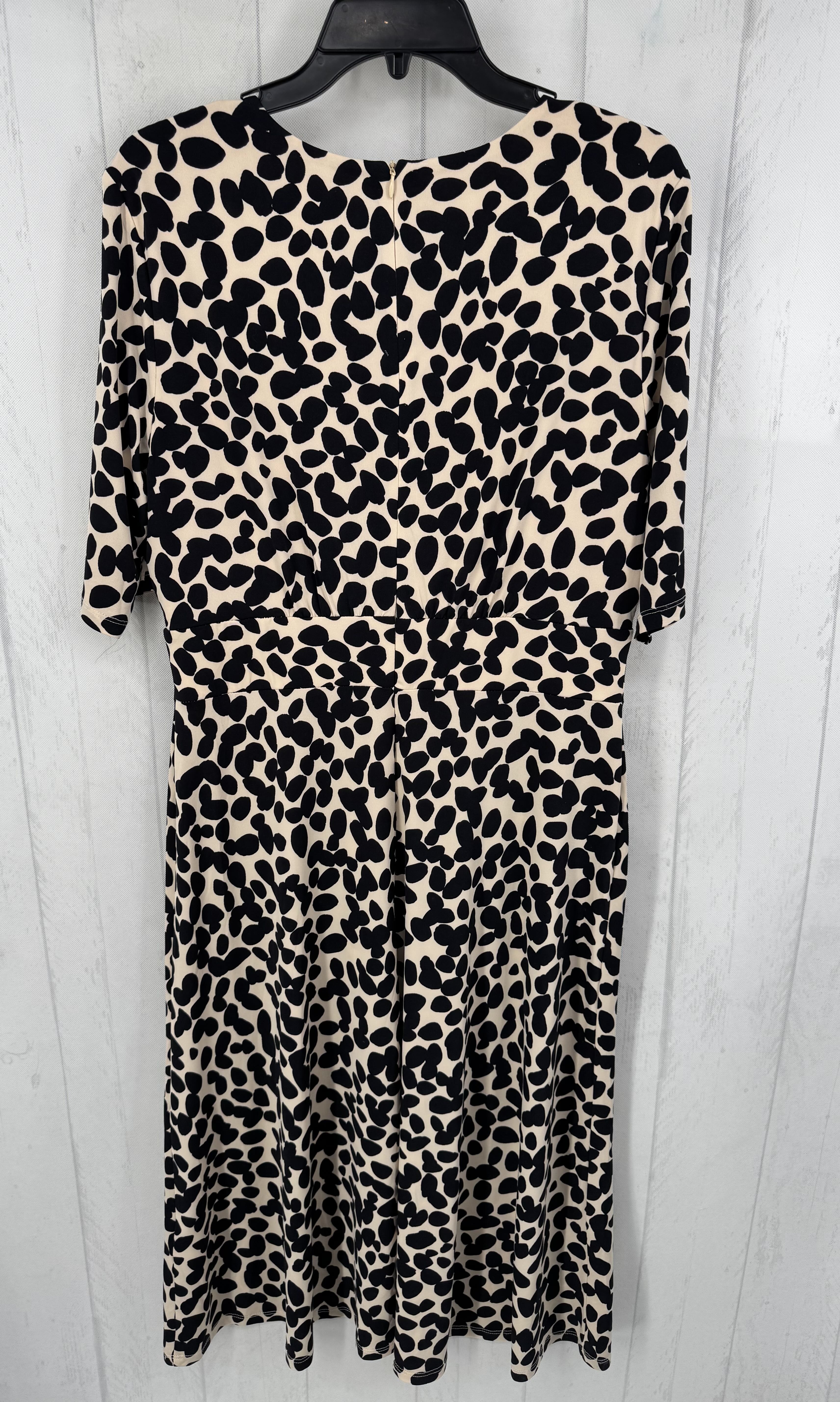 12 dot print scoop neck s/s dress