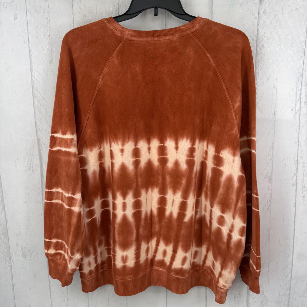 L tie-dye sweatshirt