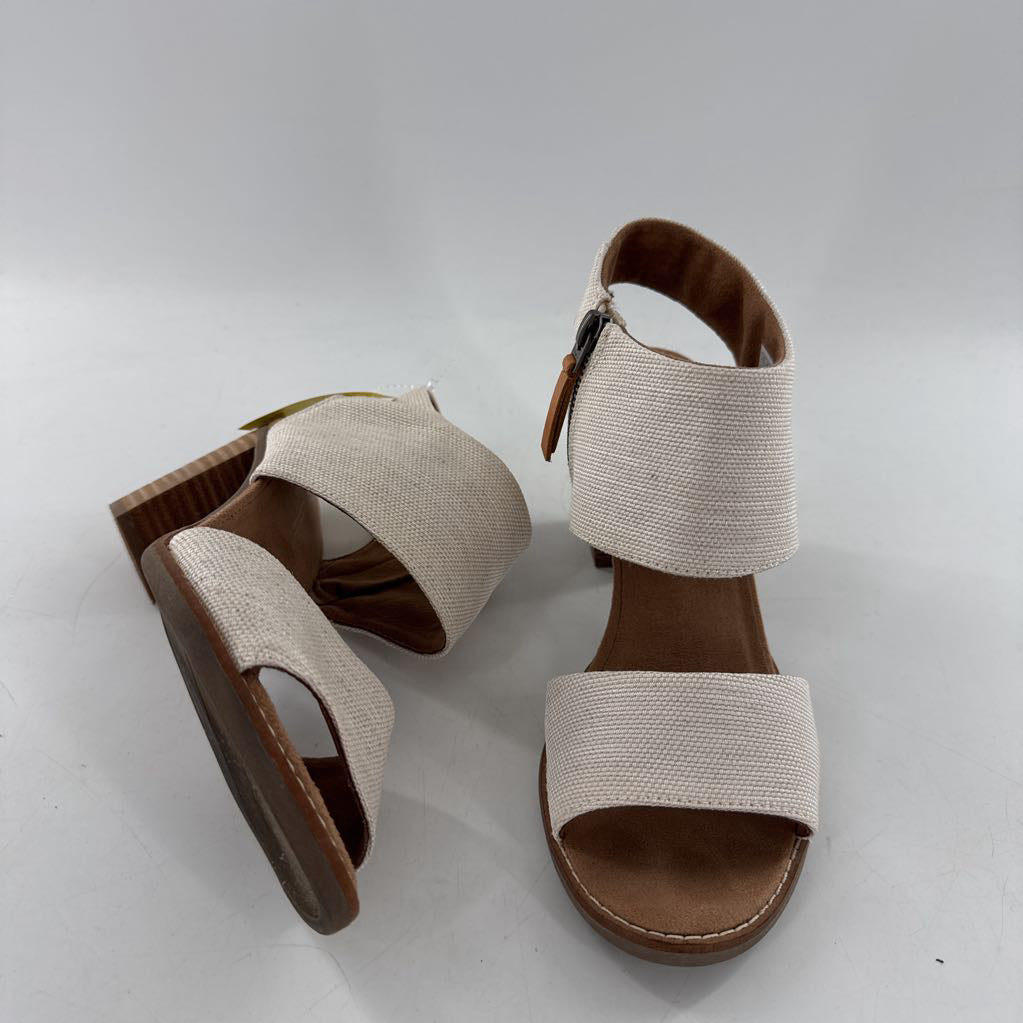 7.5 ankle zip block heel sandal