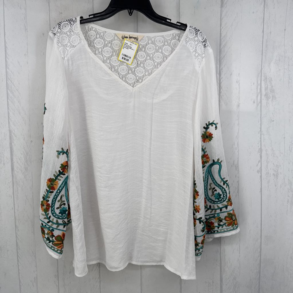 XL embroidered v-neck flutter slv top