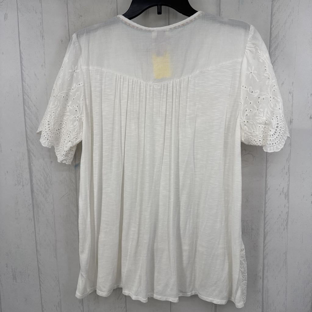 XL eyelet split neck s/s top
