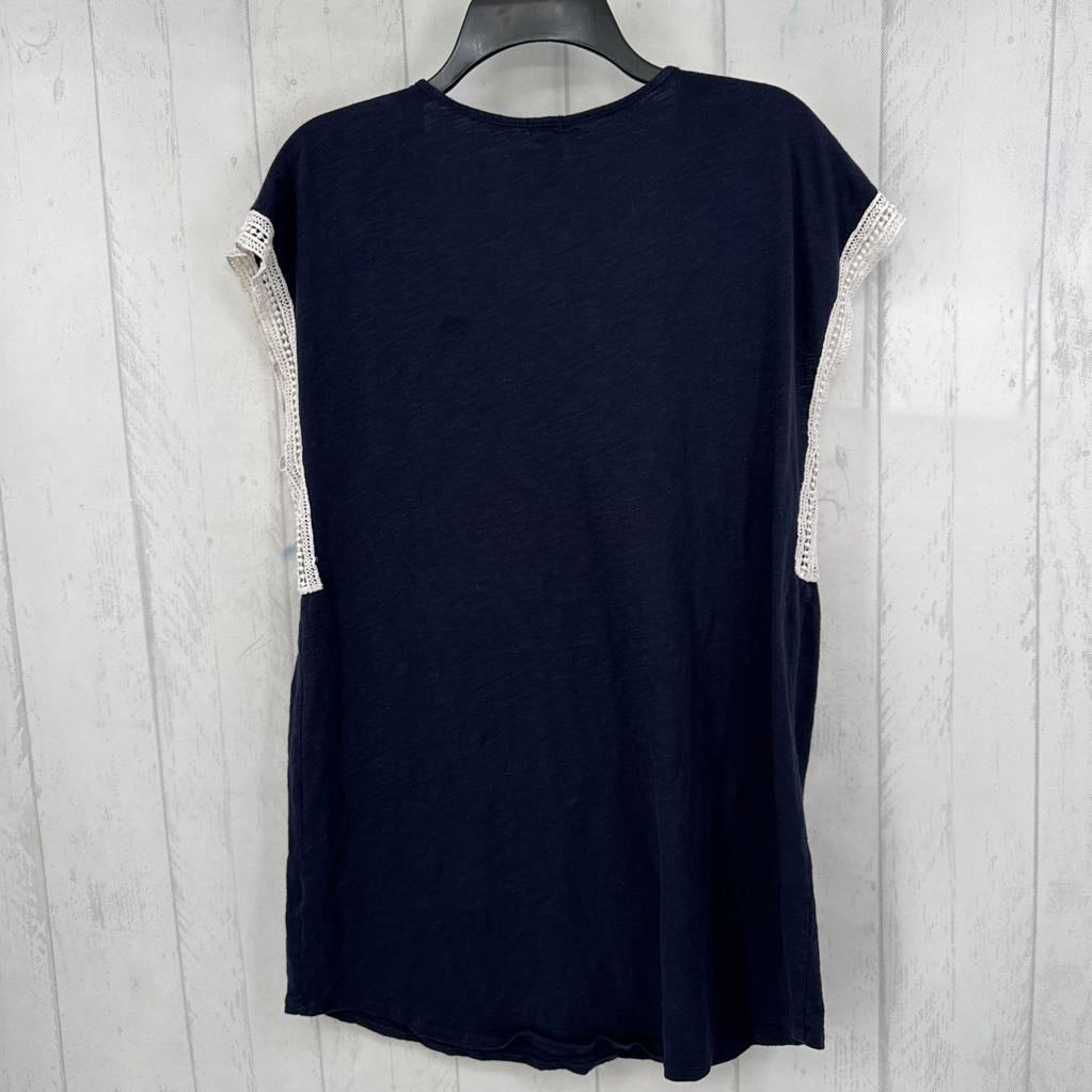 S lace trim split neck s/s top