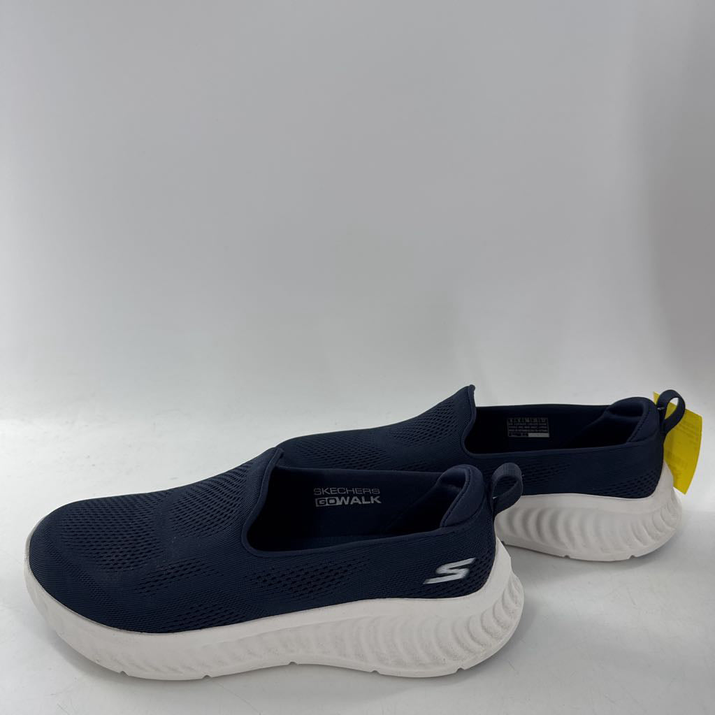 8 slip-on sneaker