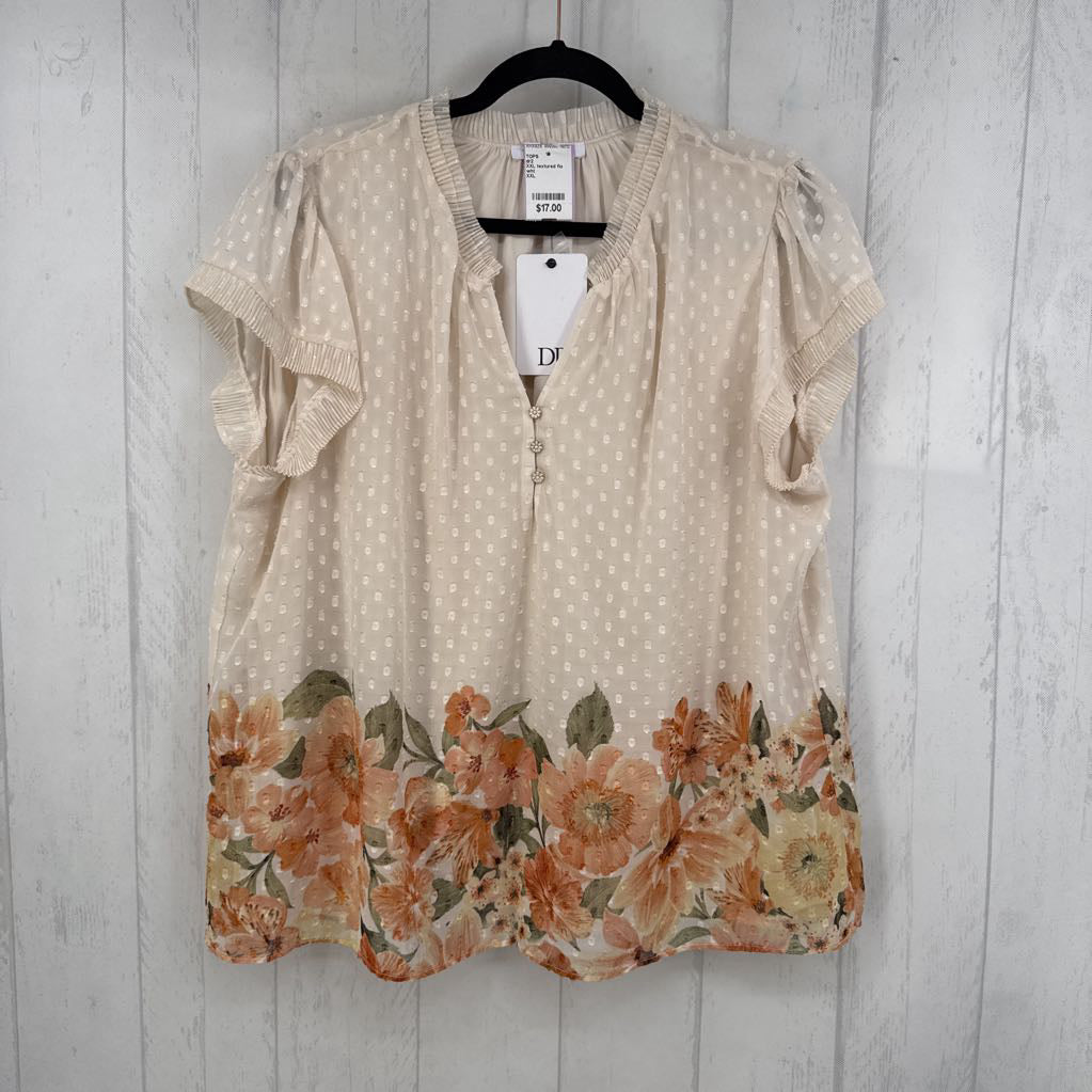 XXL textured flo print split neck s/s top