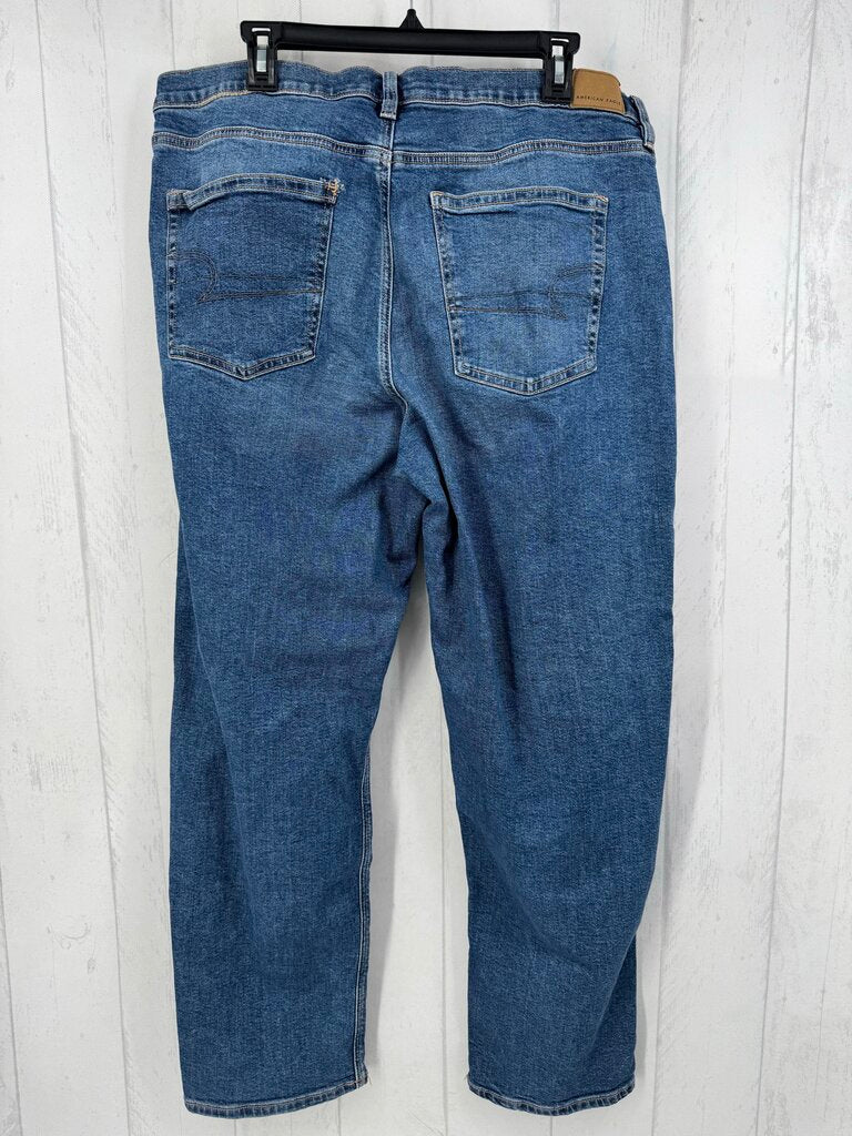 18 90's straight leg jean