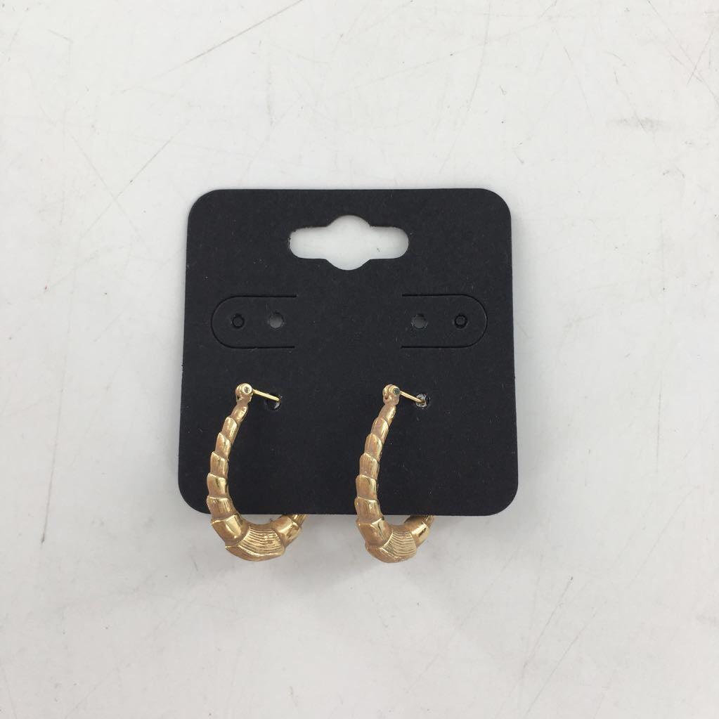 gold oblong hoop earrings