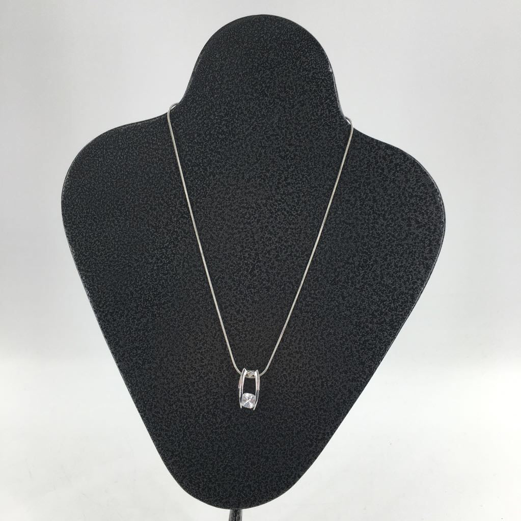 10" silver necklace w/ round cz pendant