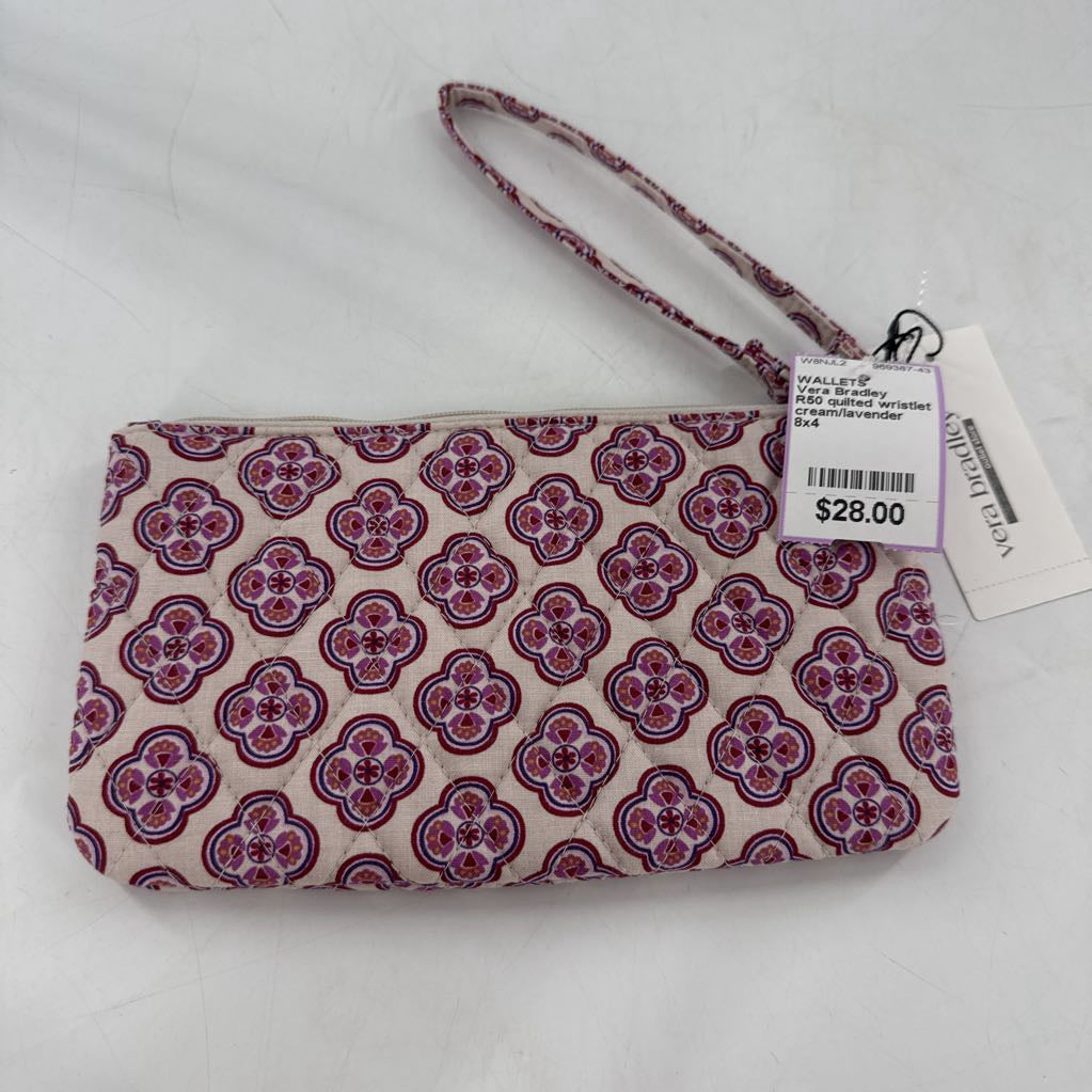 R50 quilted wristlet