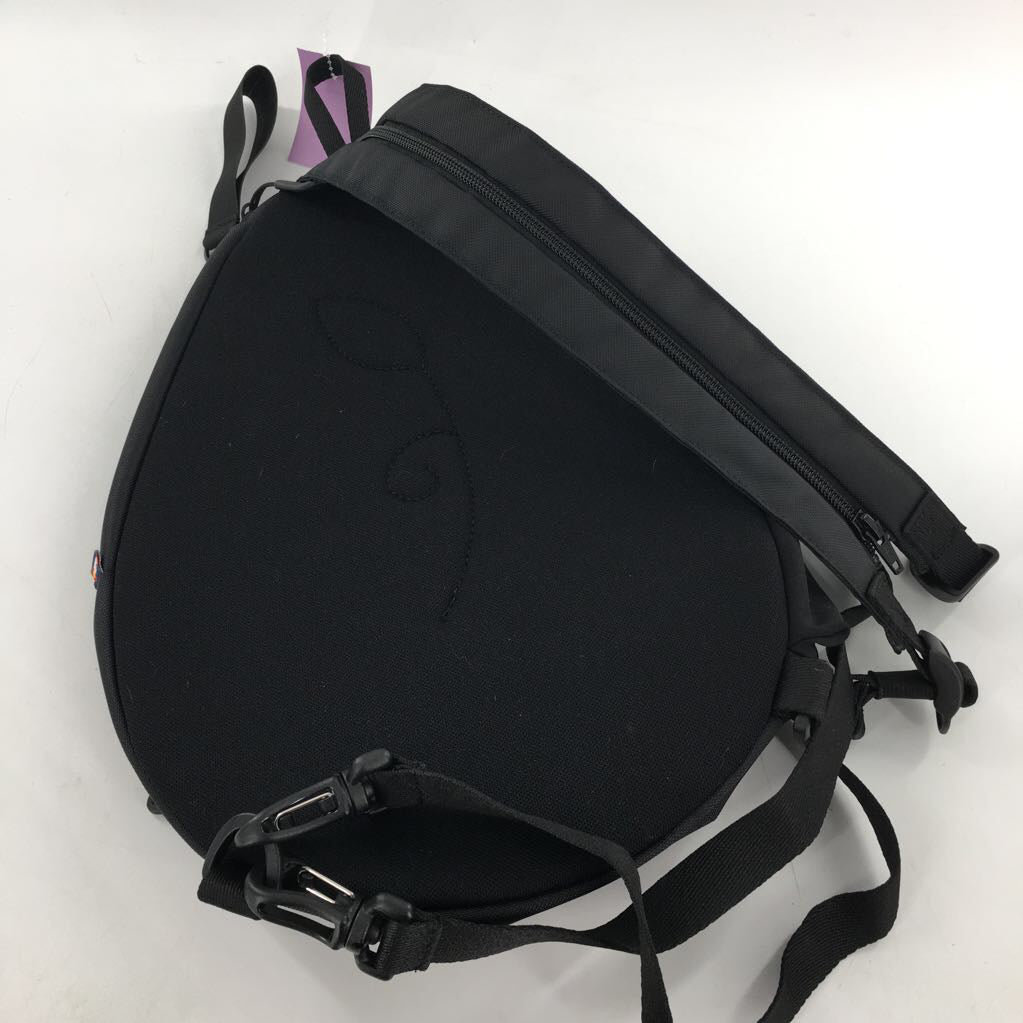 nylon slingbag