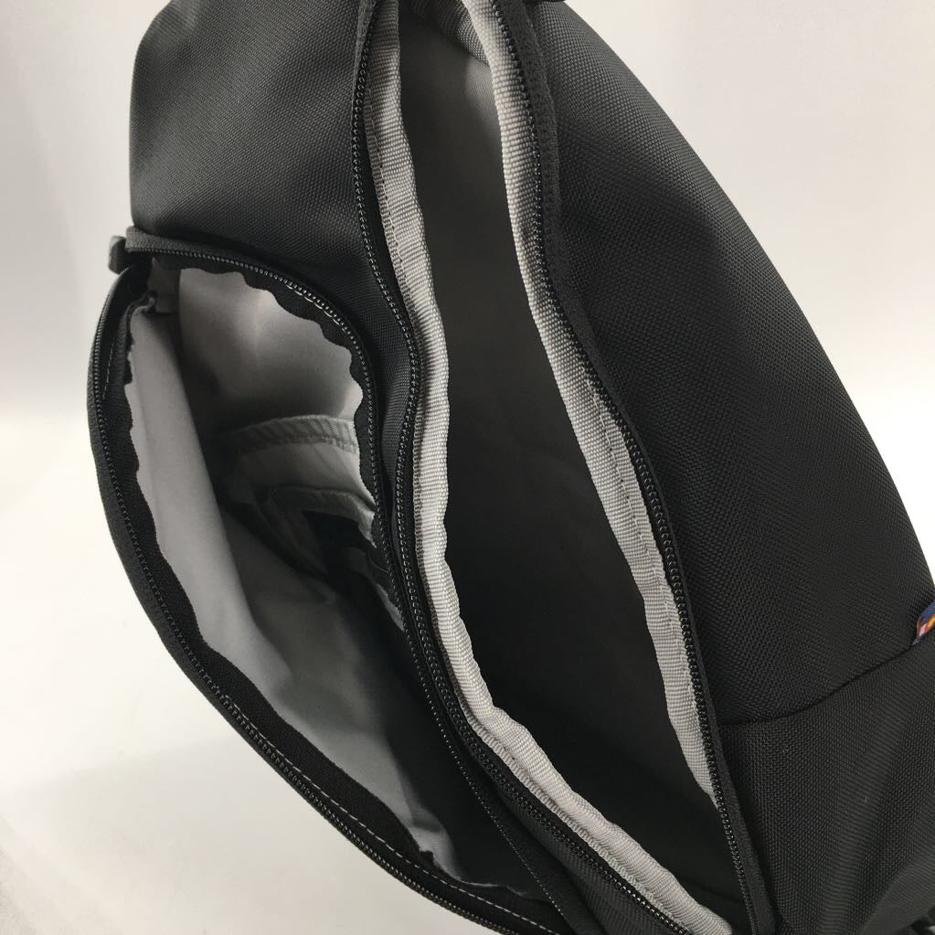 nylon slingbag