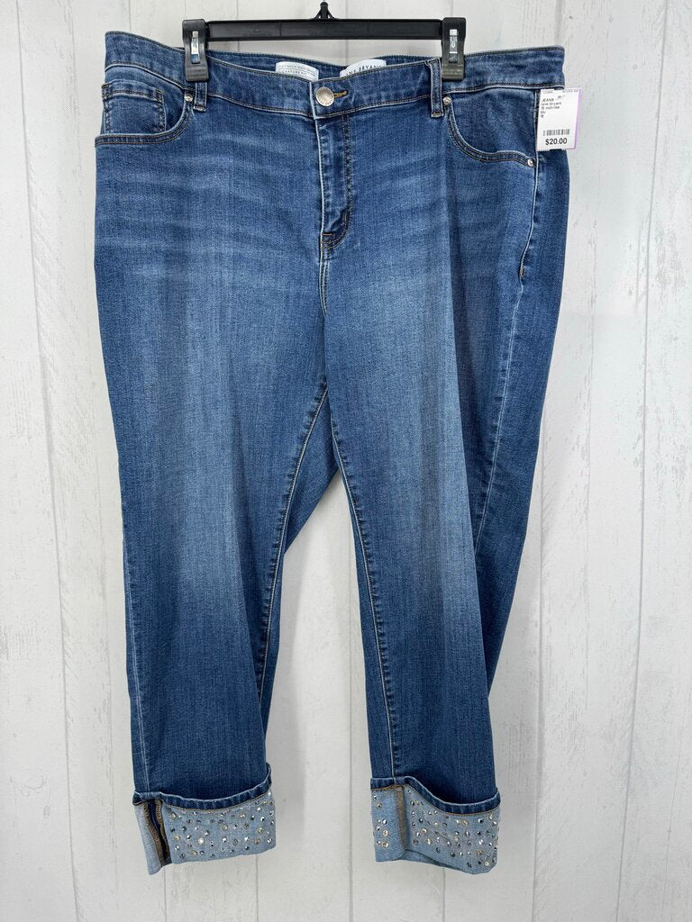 18 mid-rise boyfriend jean