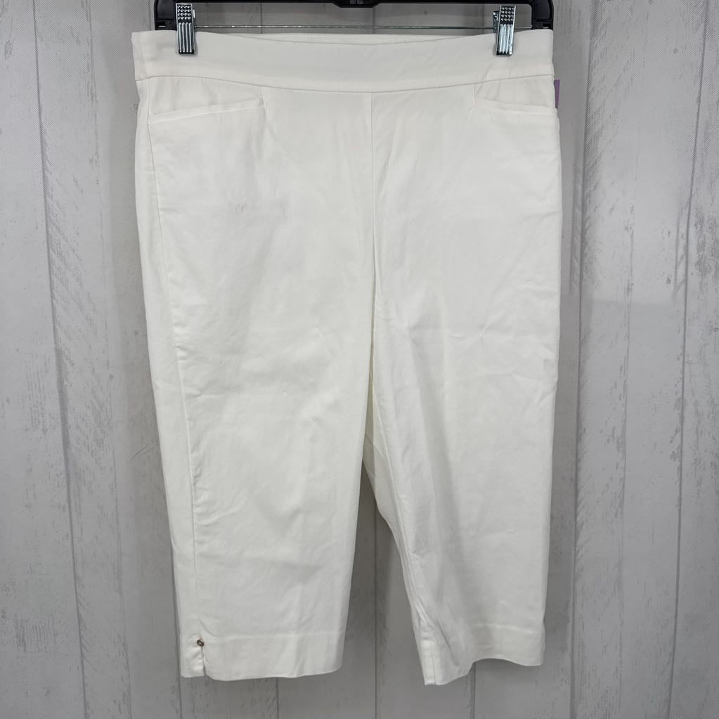12 pull-on capris