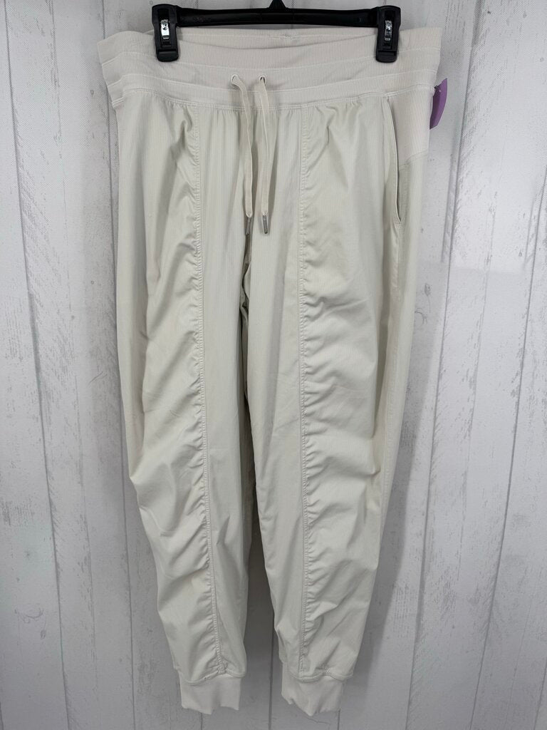 12 ruched pull-on joggers