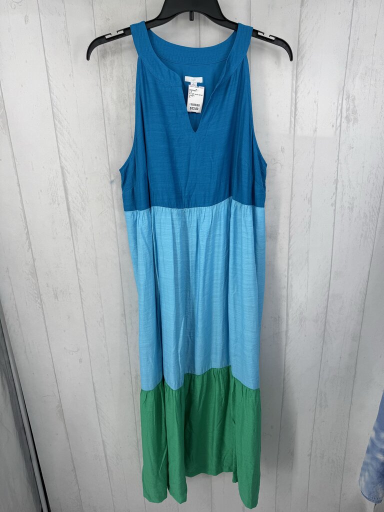 XL split neck tiered slvls dress