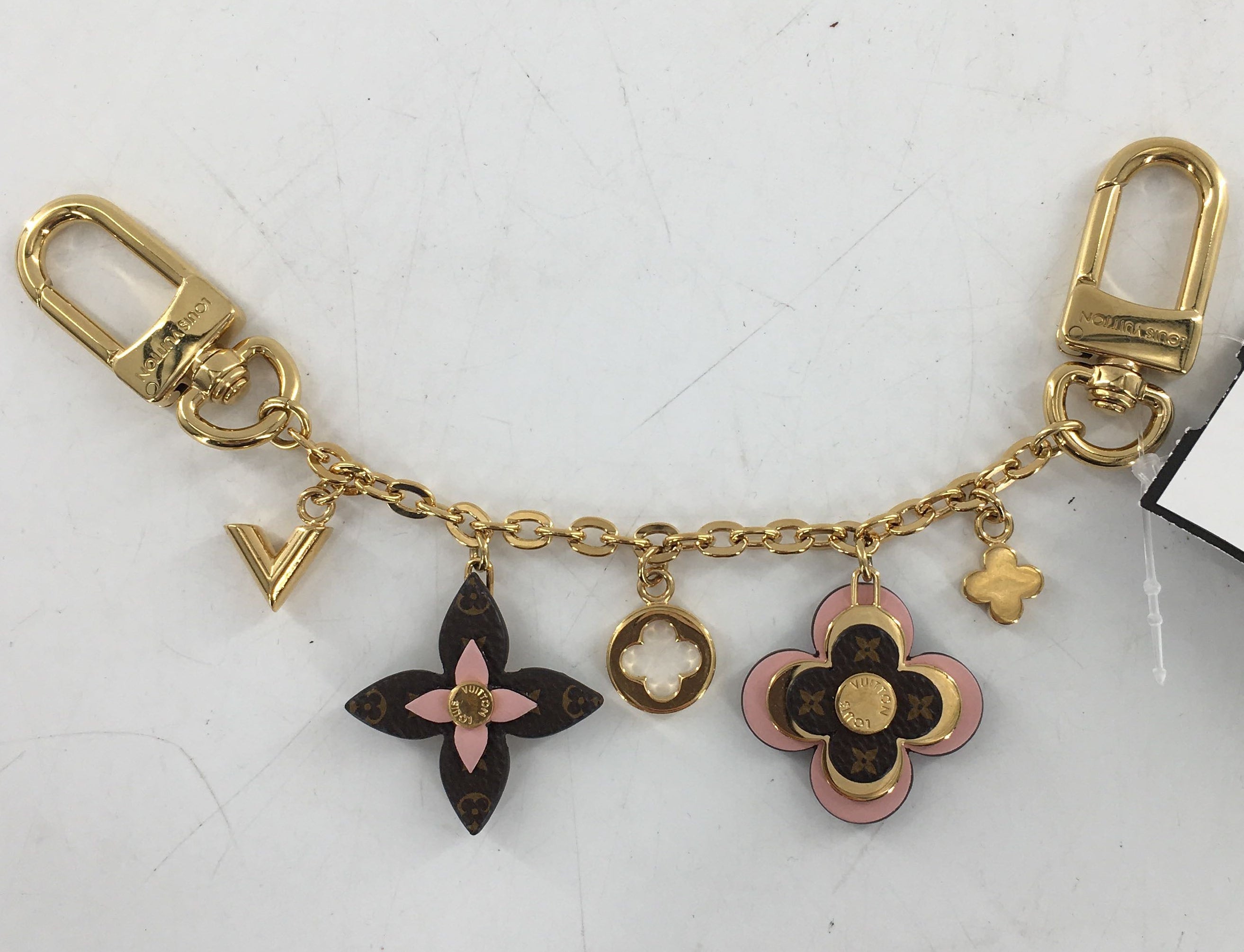R675 LV Blooming Flowers Chain Bag Charm