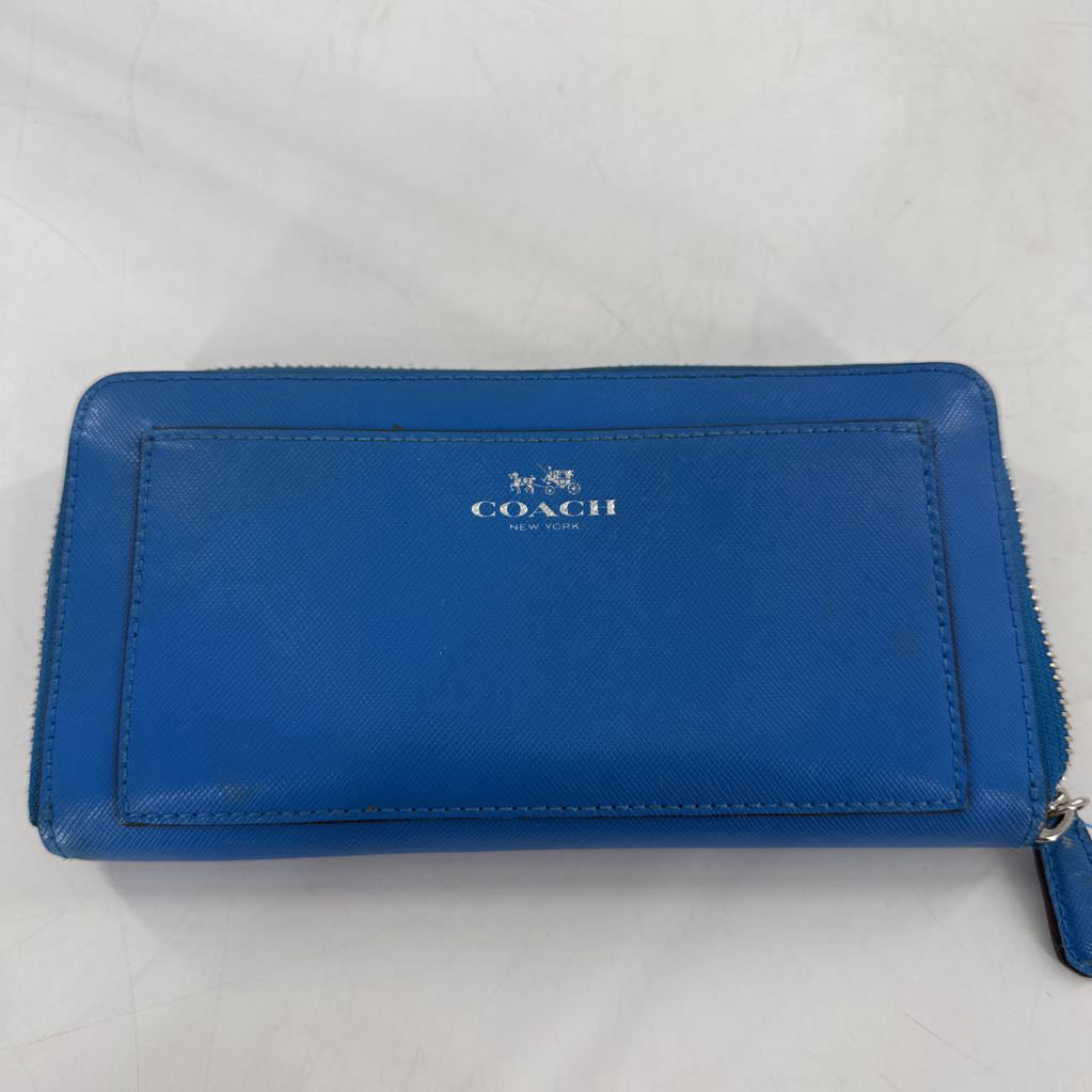 zip around accordion wallet
