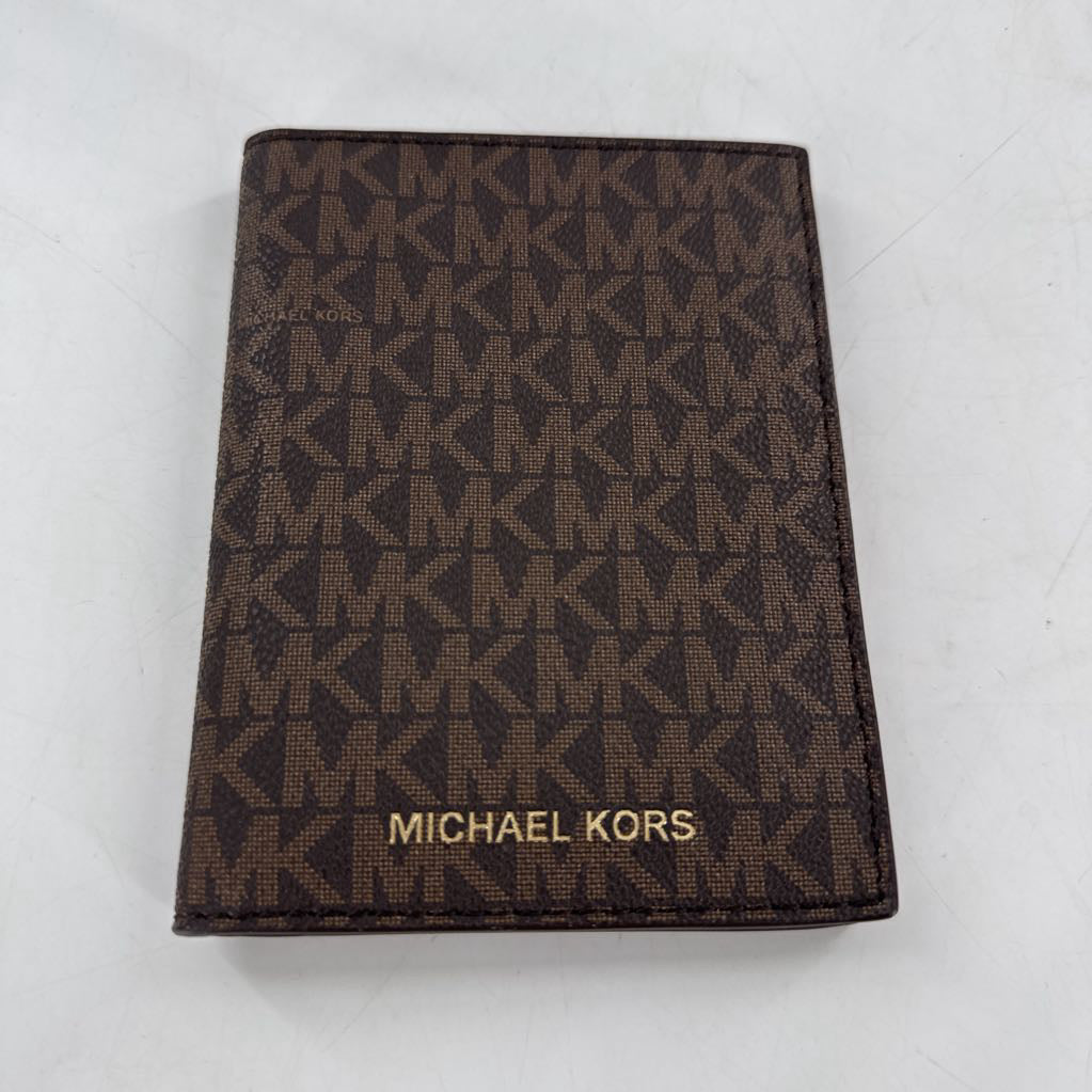monogram bi-fold passport holder/wallet