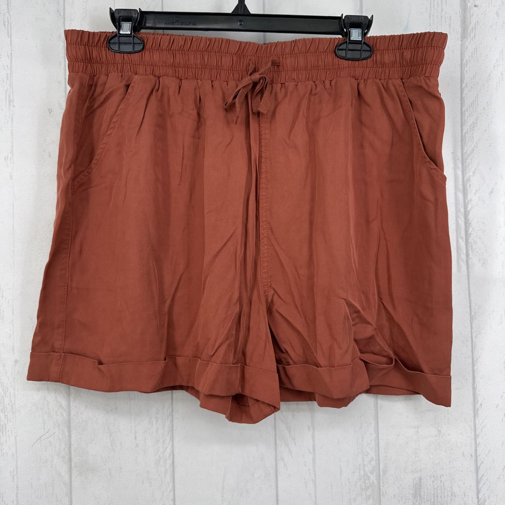 L cuff drawstring shorts