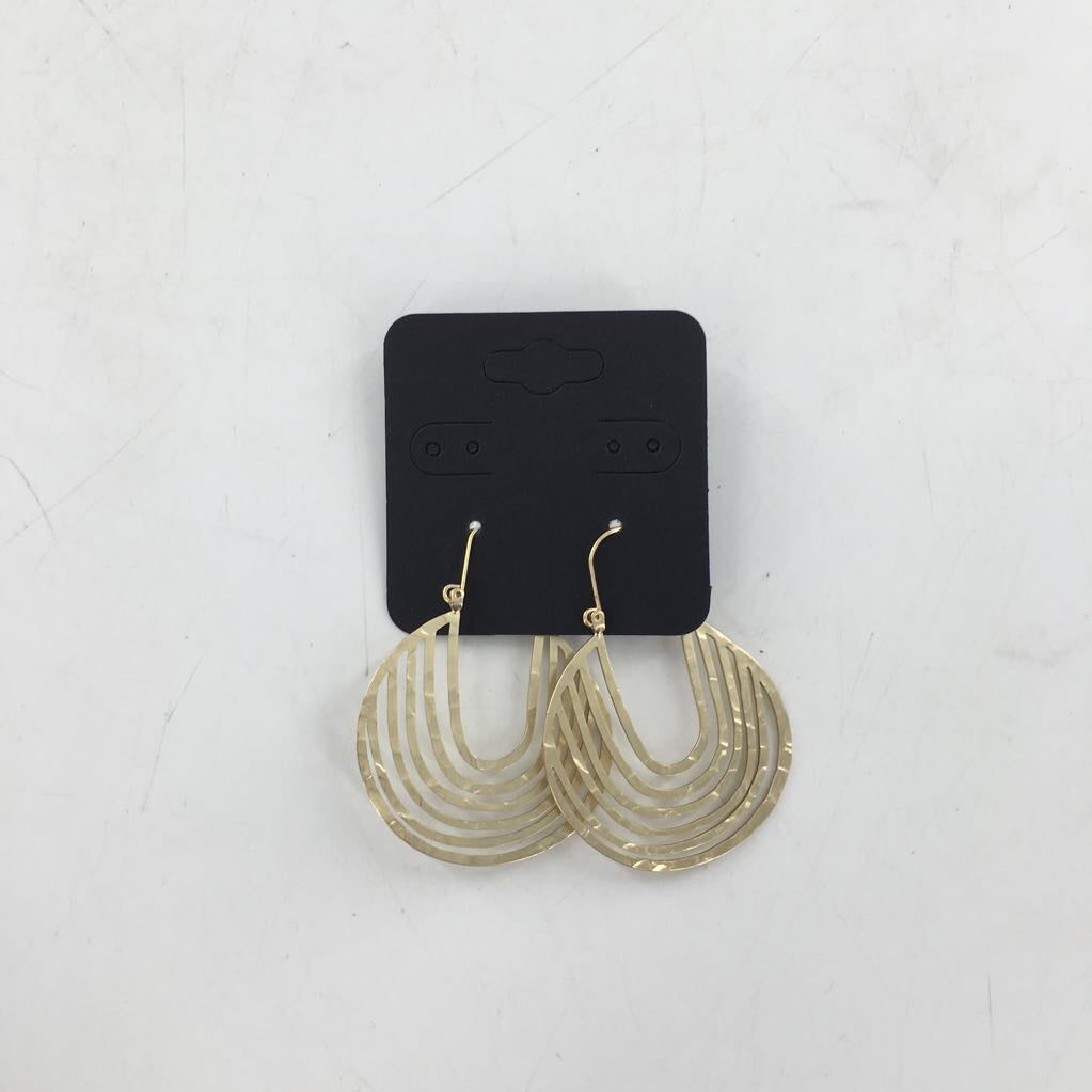 gold tone u shape hoop earrings