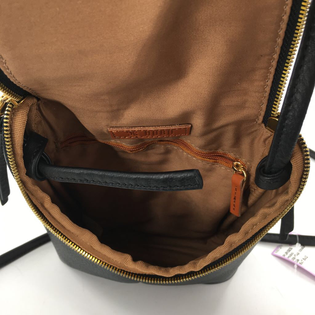 zip-flap closure crossbody