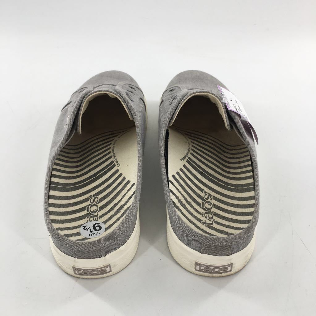 9.5 slip-on mule sneaker