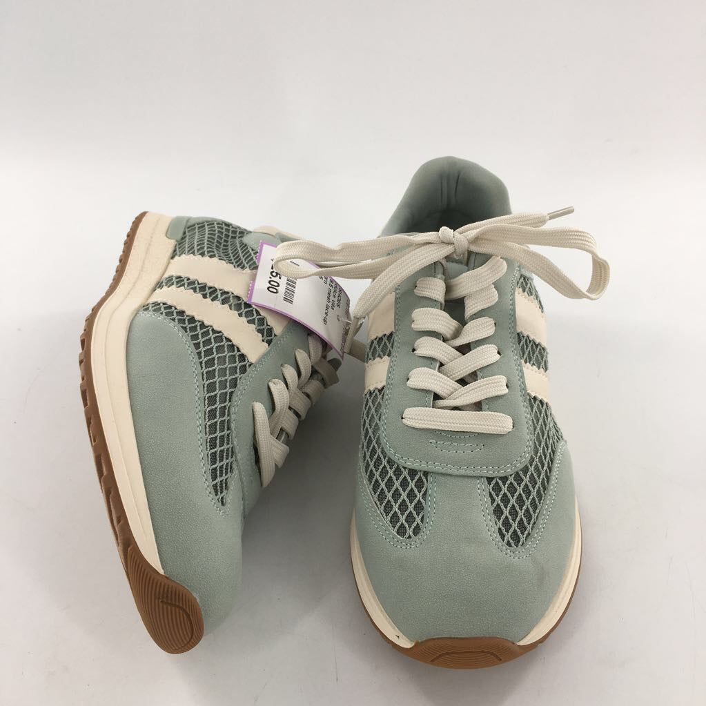 9.5 mesh lace-up sneaker