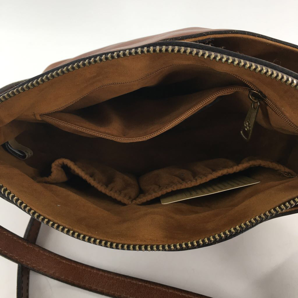 top zip crossbody w/ slip pockets
