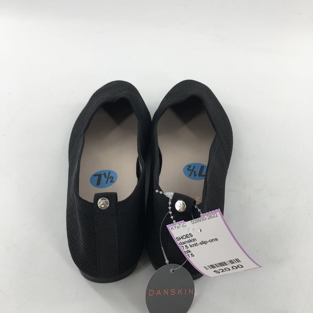 7.5 knit-slip-ons