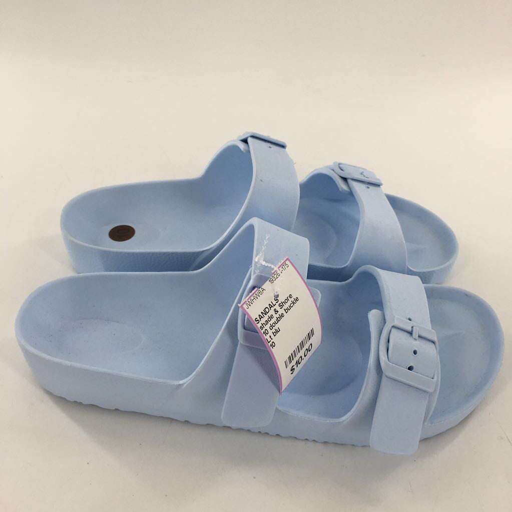10 double buckle sandal