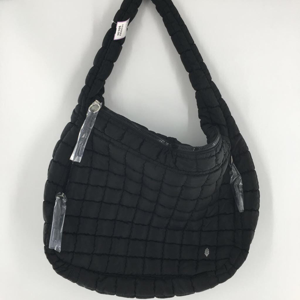 quilted hobo shoulder bag