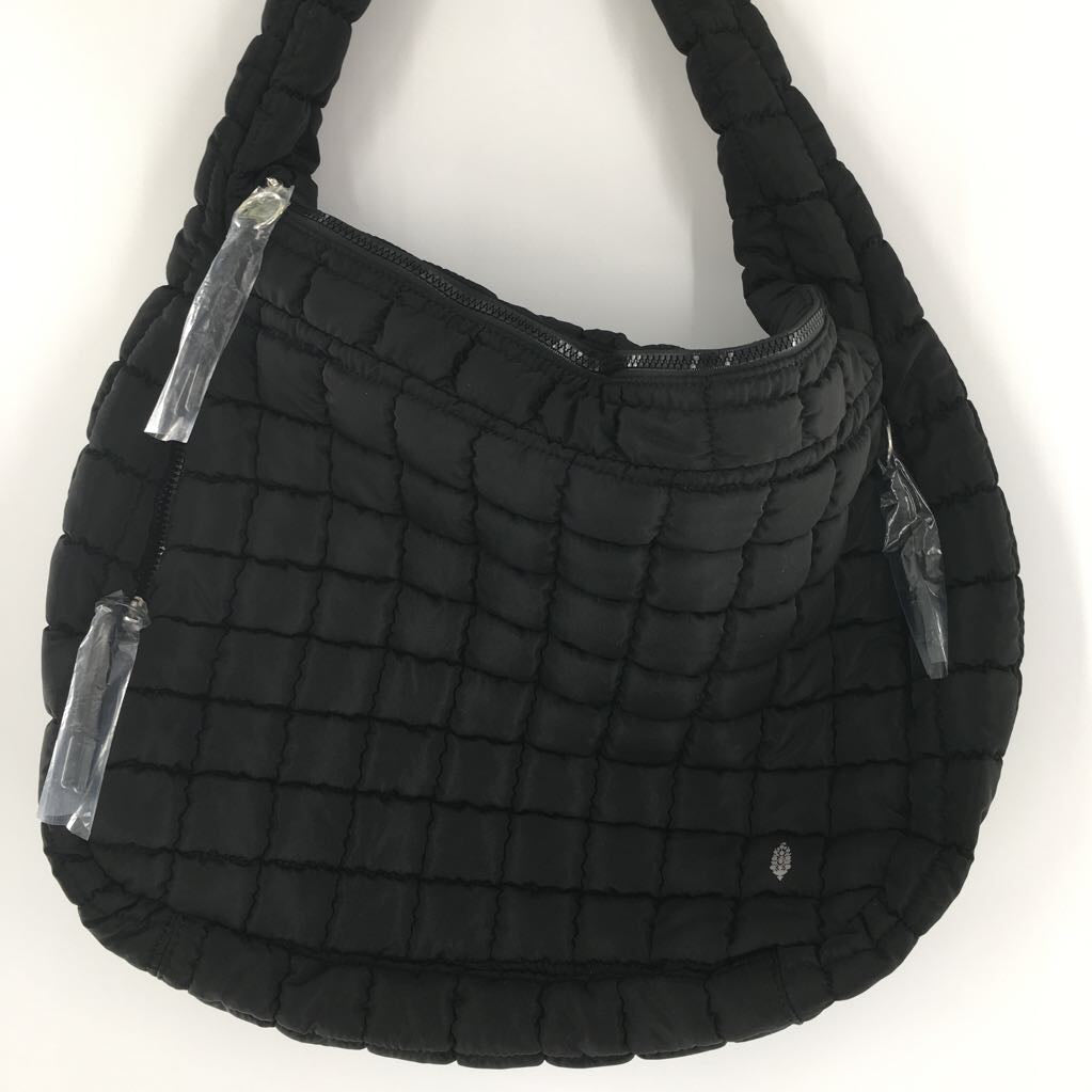 quilted hobo shoulder bag