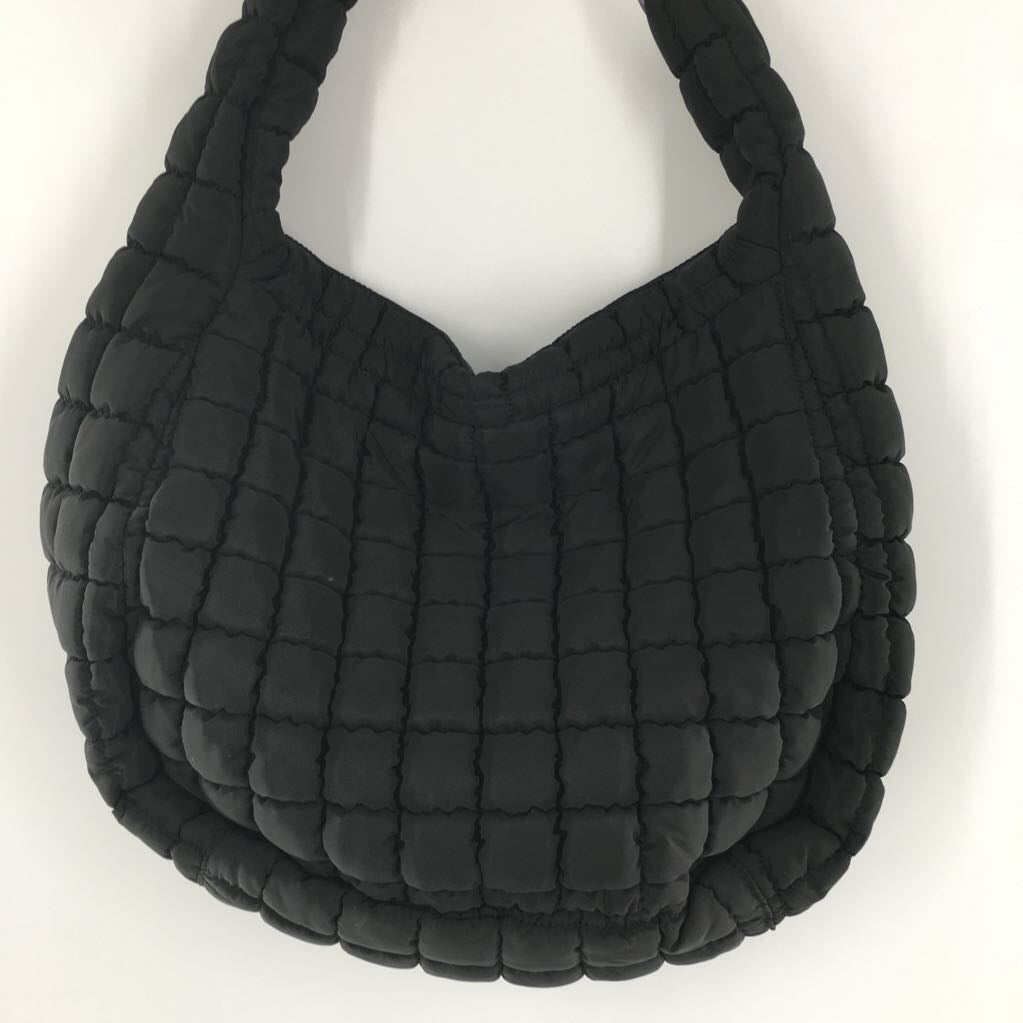 quilted hobo shoulder bag