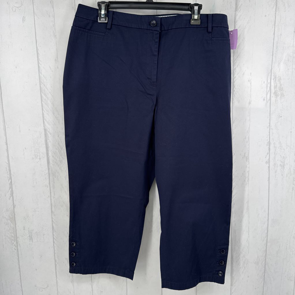 16w three button capris