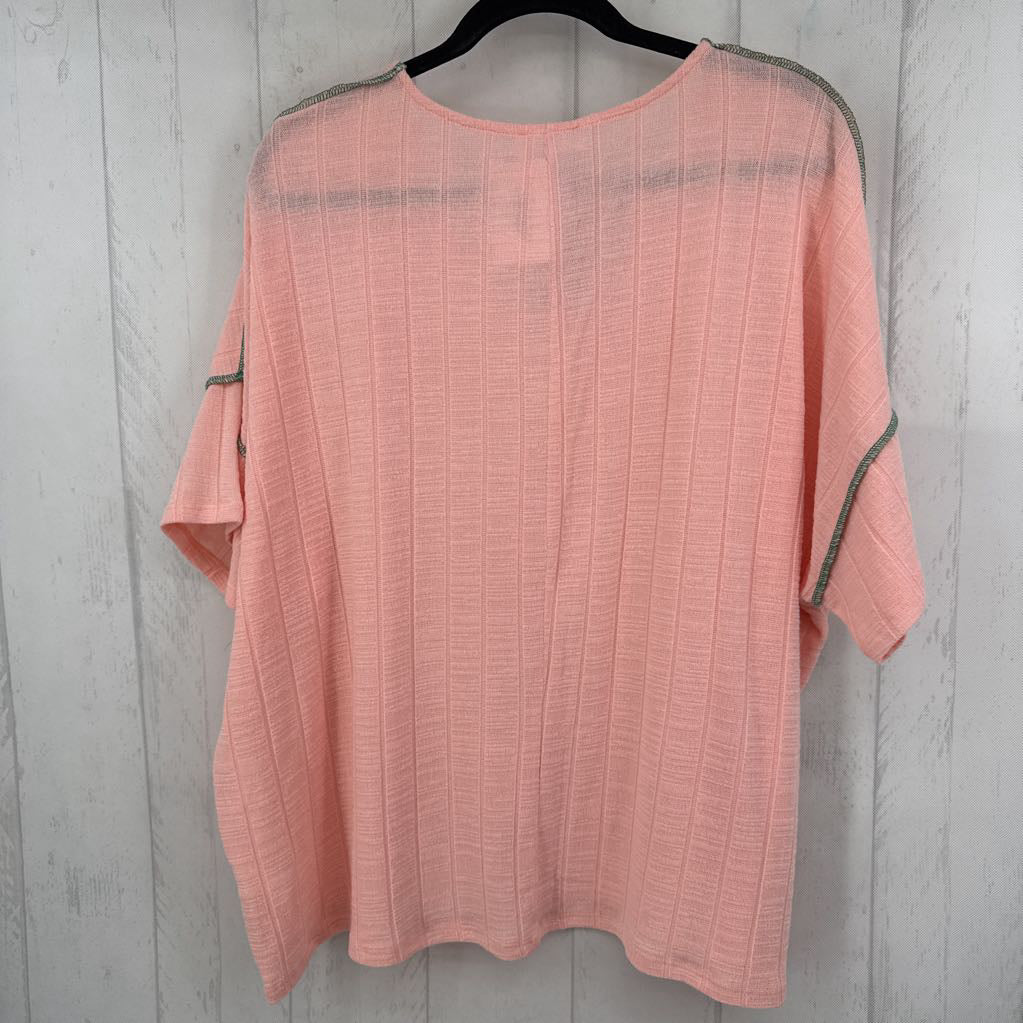 R33 1X ribbed split neck s/s top