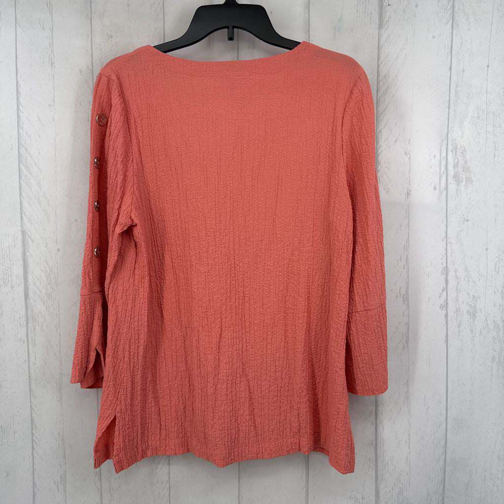 M textured button detail 3/4 slv top