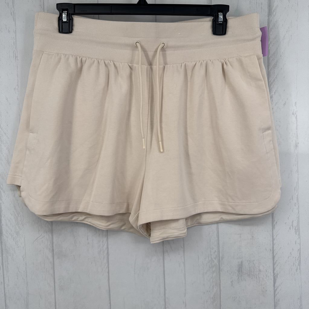 XL pull-on shorts