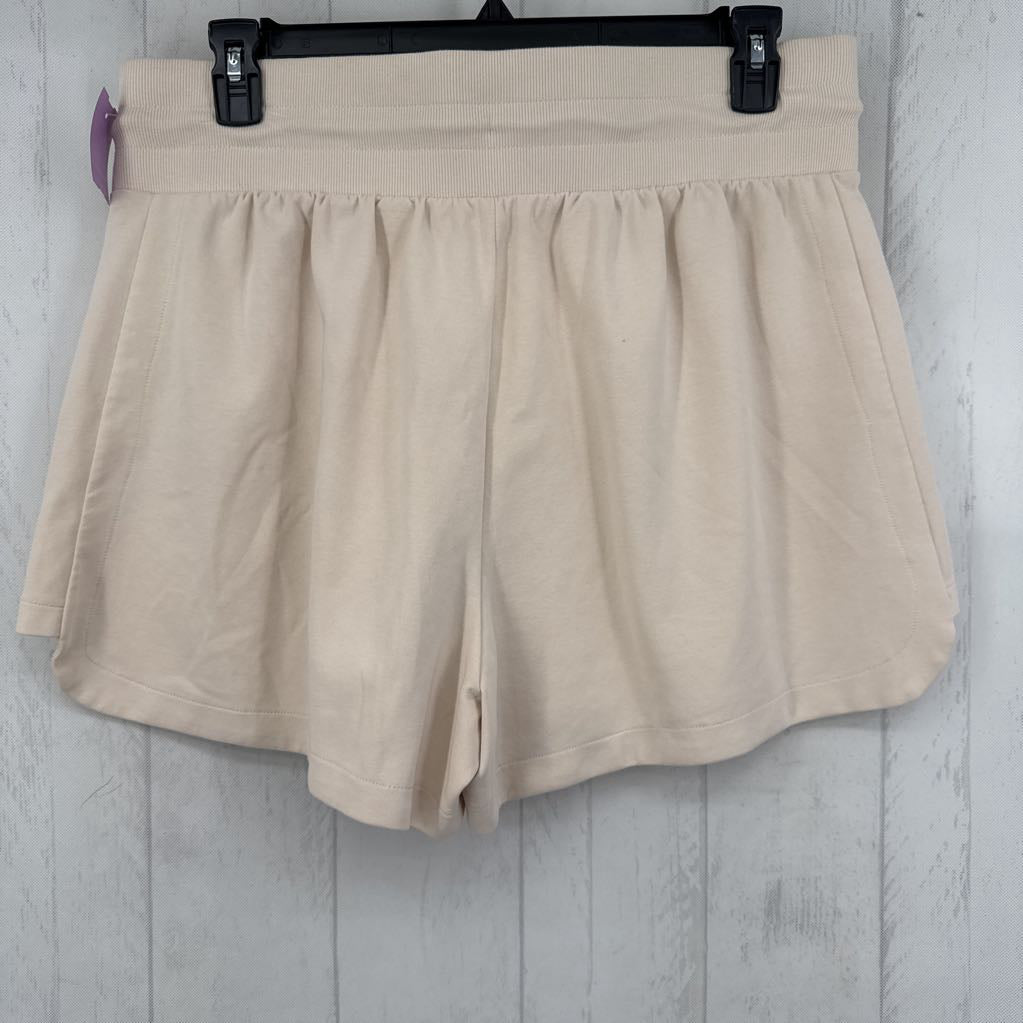 XL pull-on shorts