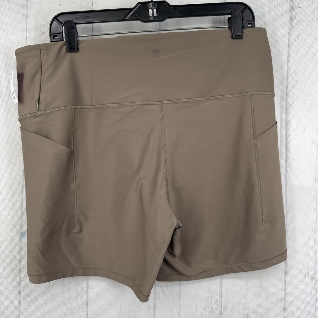 1X hi-rise bike shorts