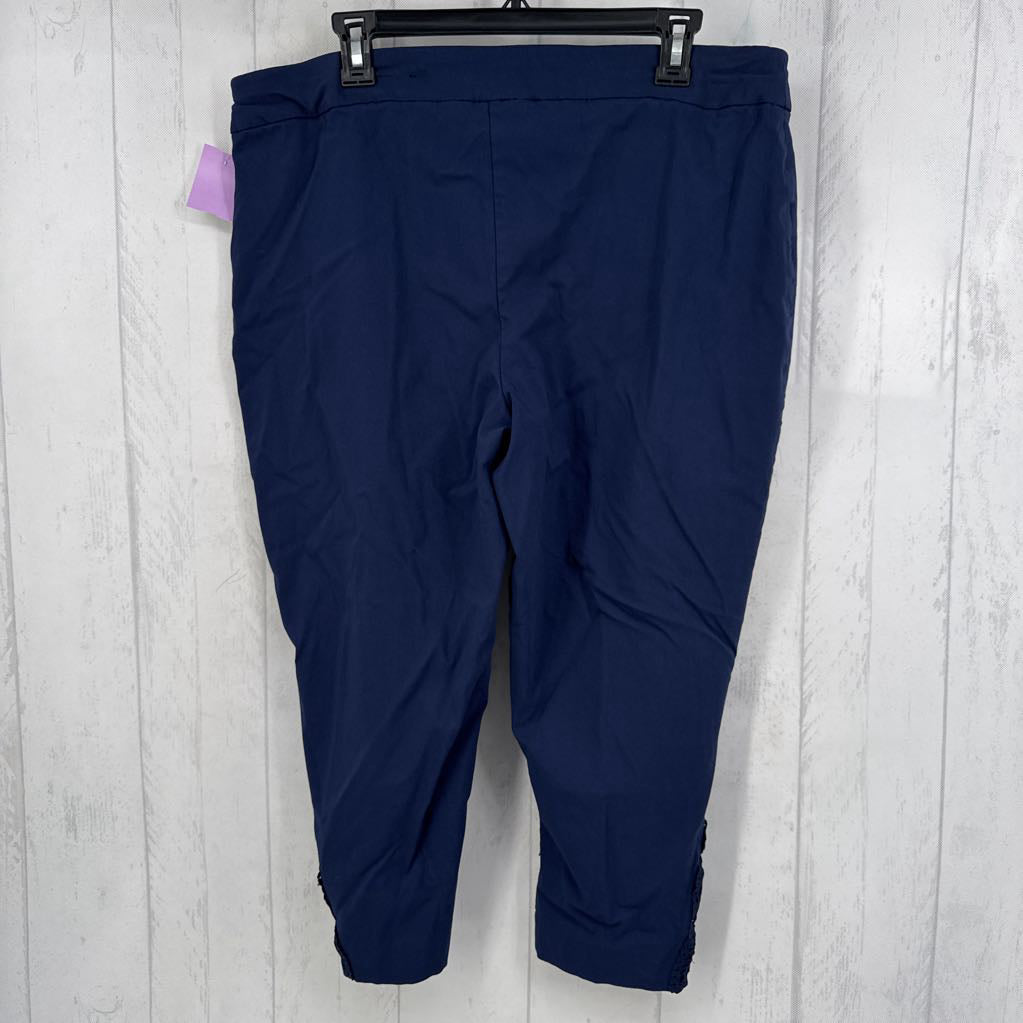 XL pull-on capris