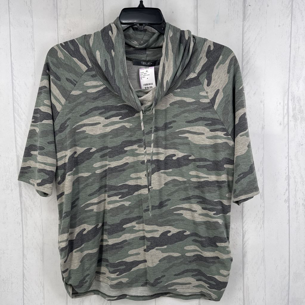 XL camo print hooded s/s top
