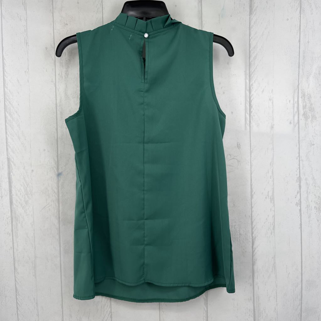 M pleated neck tank