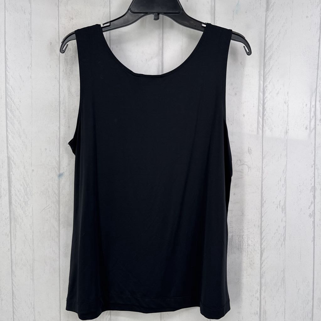 L scoop neck tank
