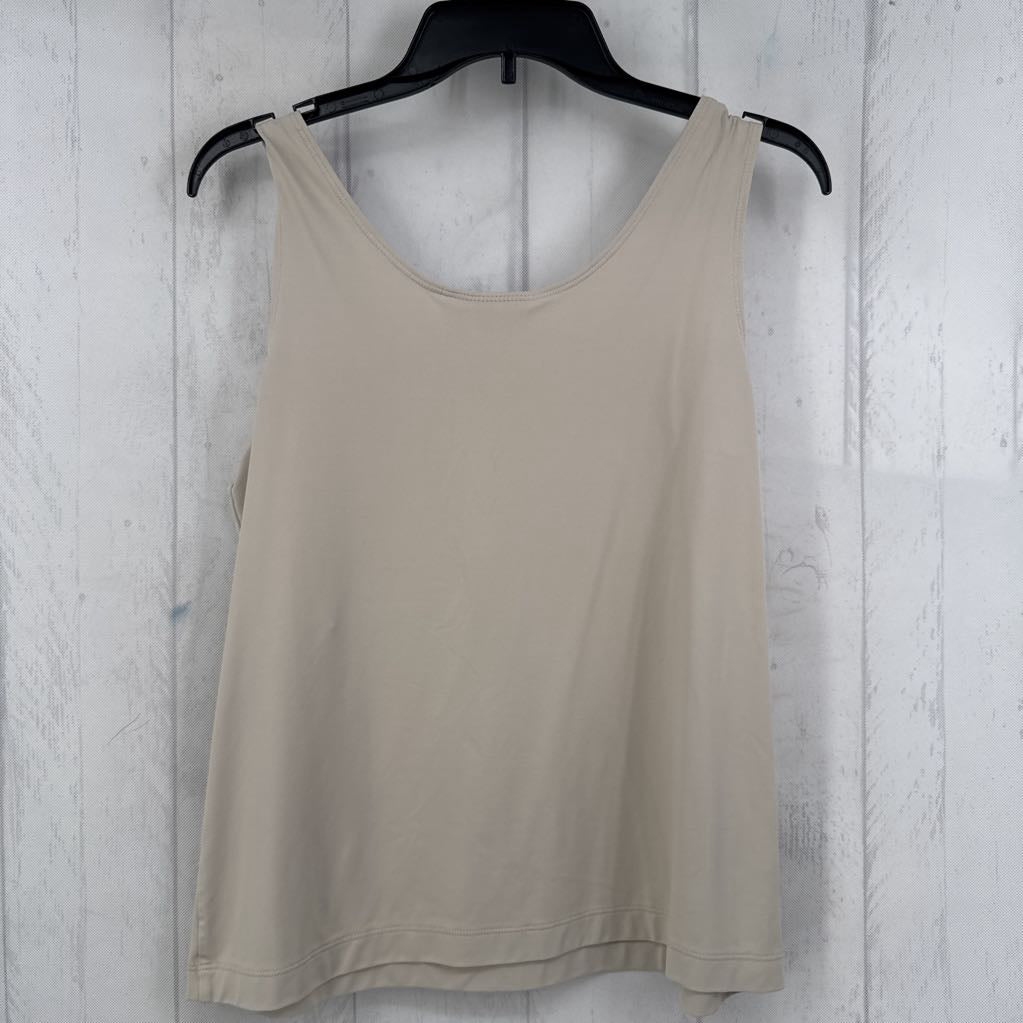 L scoop neck tank