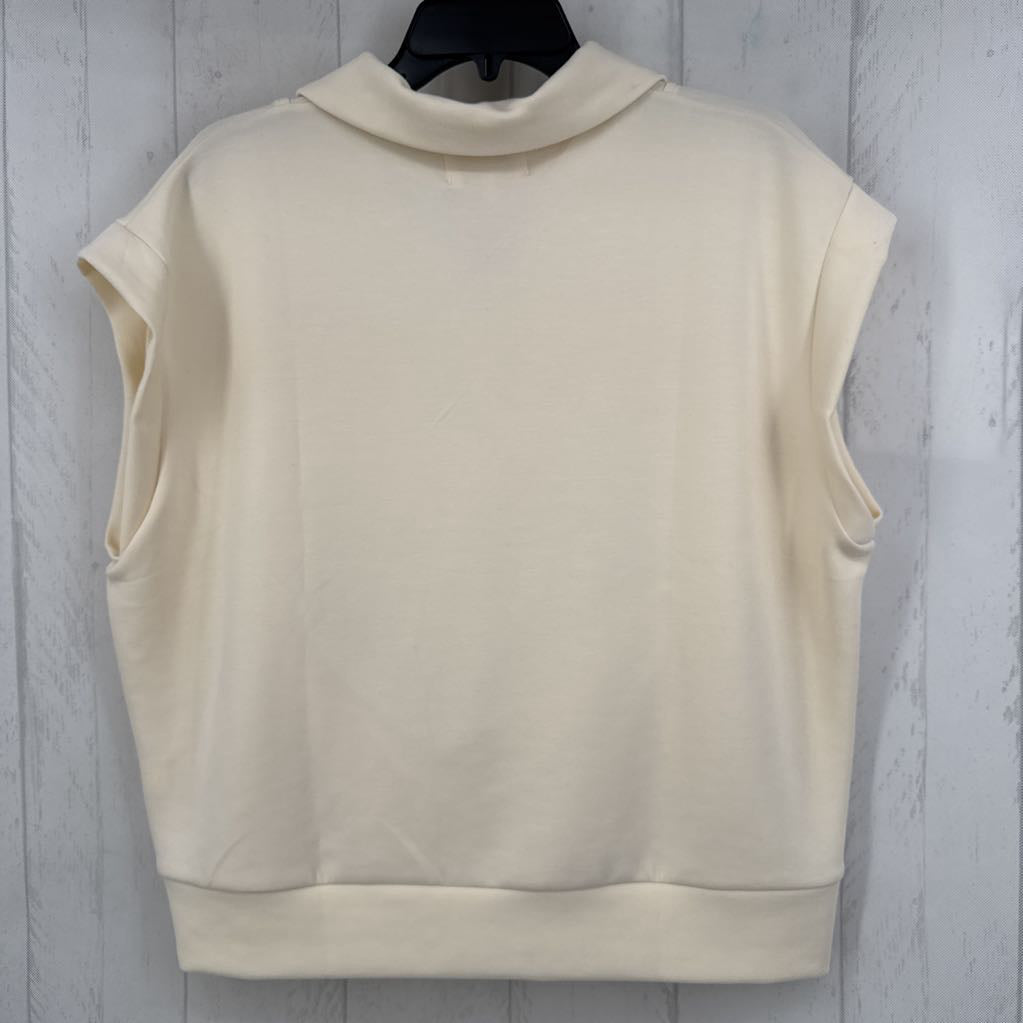 XL quarter zip cap slv top