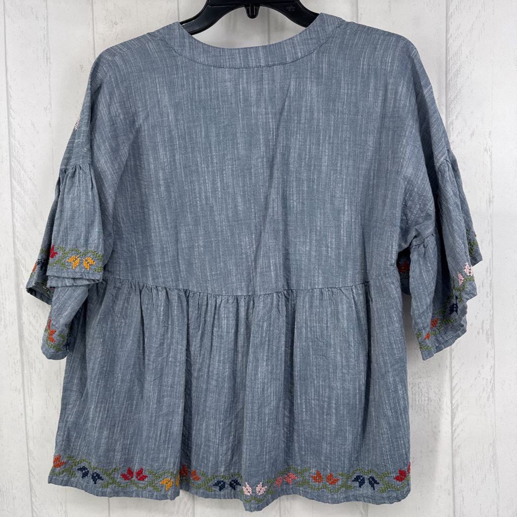 S embroidered splt neck ruffled slv top