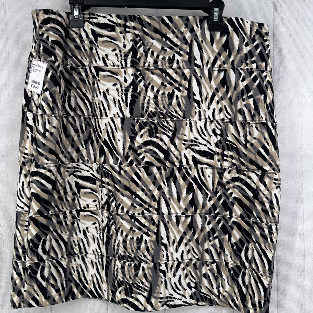 XL animal print knee length skirt
