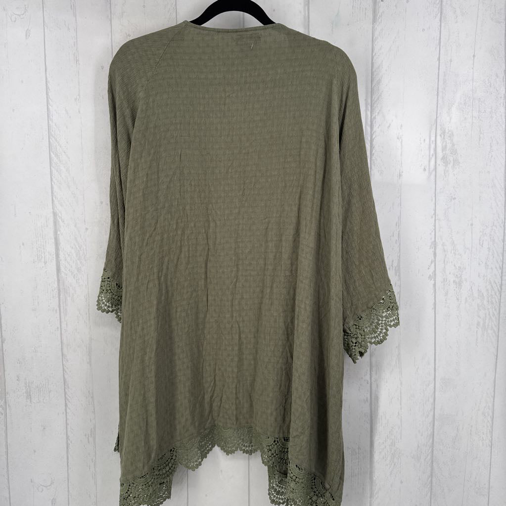 2X textured open front lace trim cardi