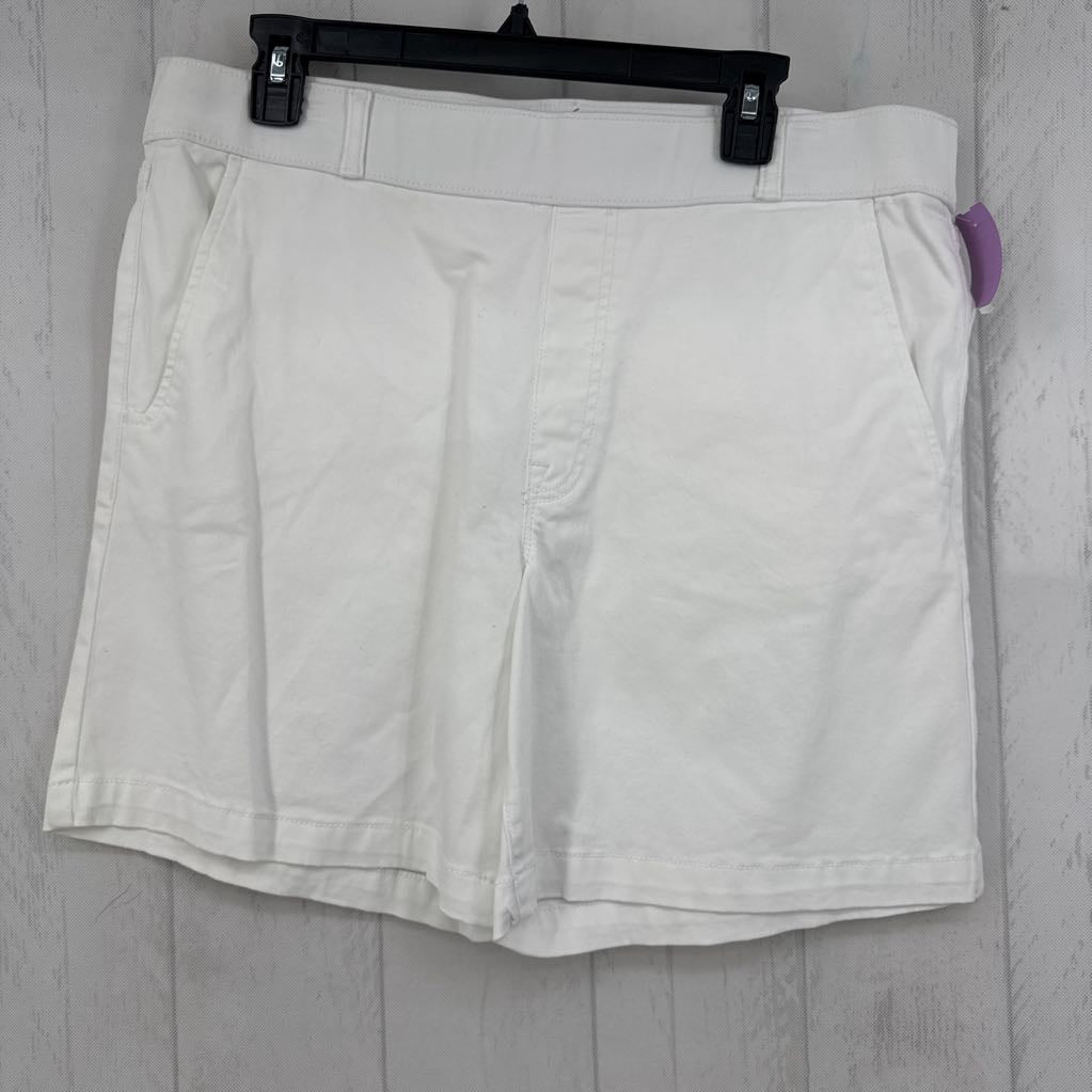 14 hi-rise pull-on shorts